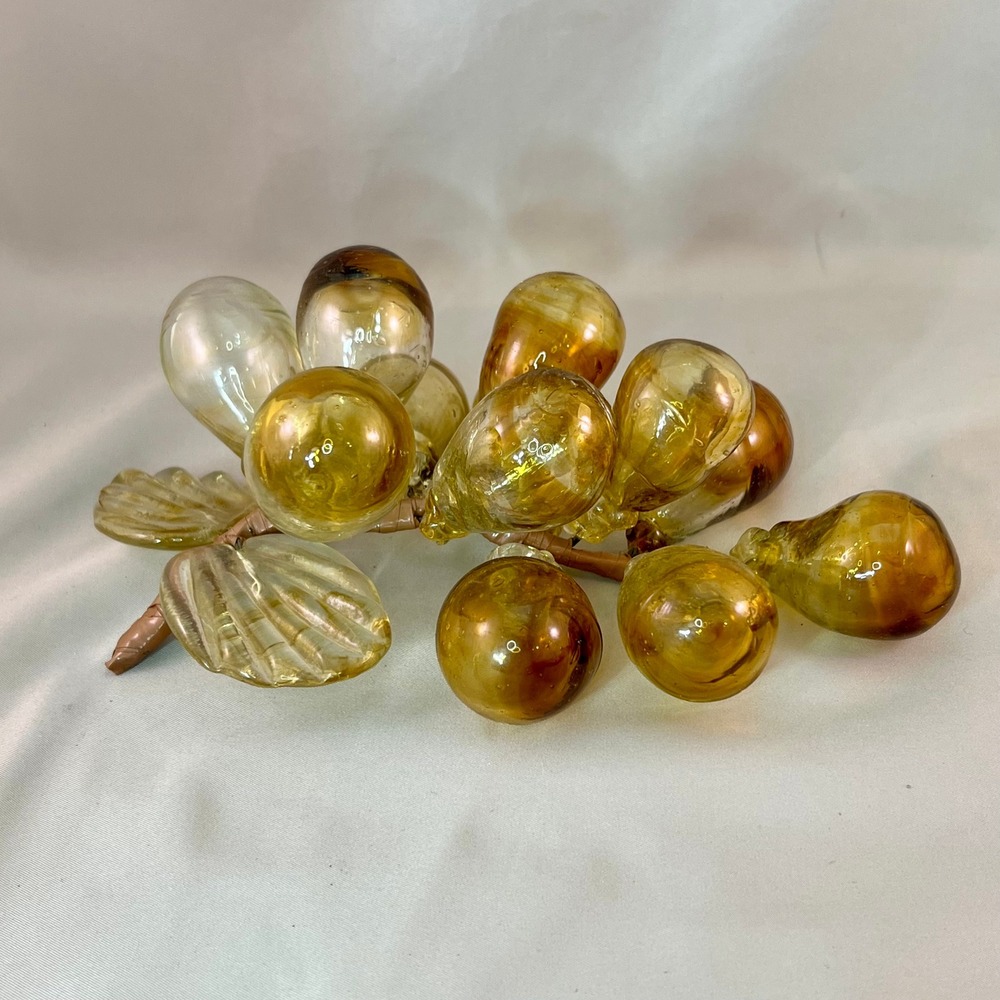 Vintage Blown Glass Grapes Cluster Amber Gold MCM Decor Large Excellent - Picture 8 of 8